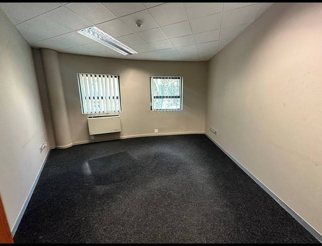 358M² OFFICE TO LET IN PARKTOWN